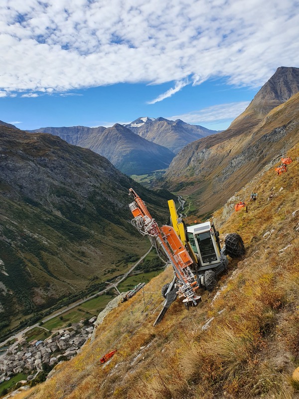 Travaux de forage pelle araignée